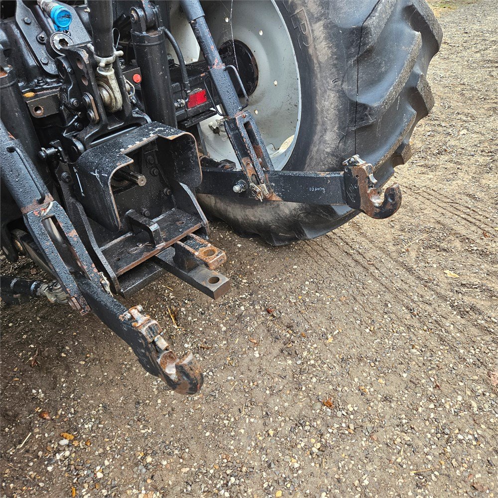 4d086e69-beb6-4aaf-b81e-960478244129_largesize massey ferguson 5465 – 109 ch – 5 715 h – 2005