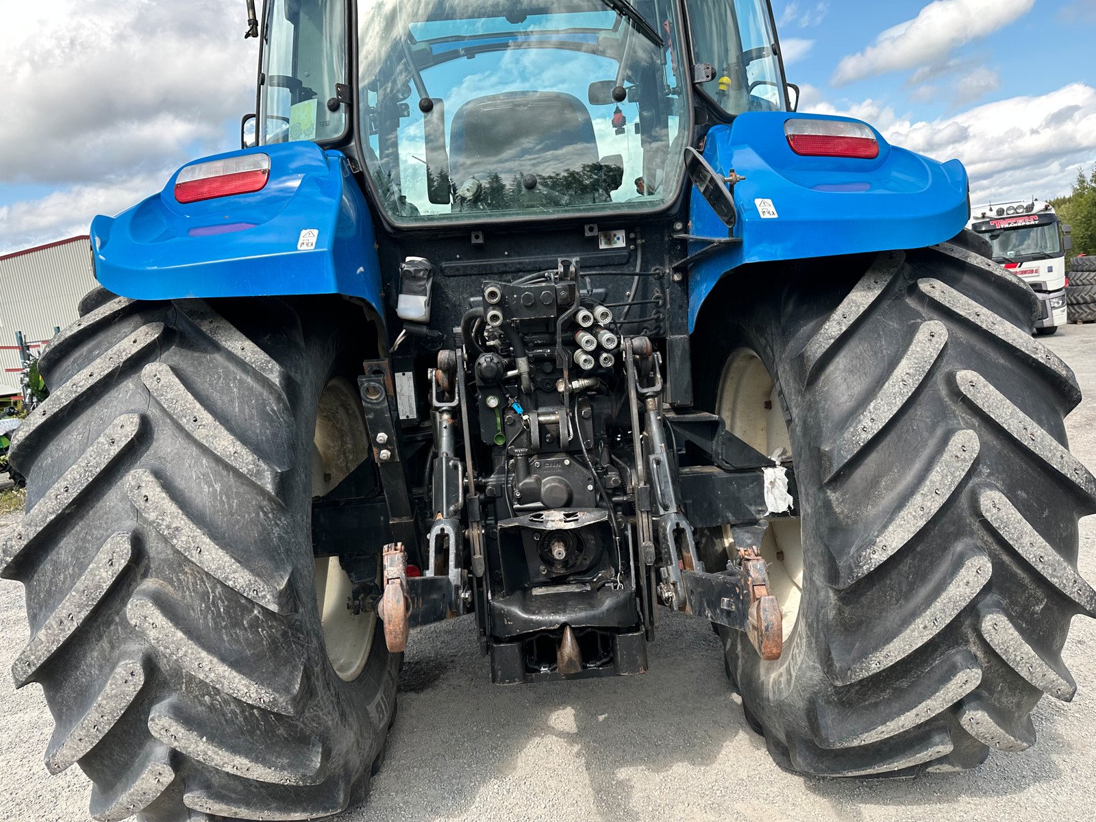 4fc10b3c-ee99-42fe-acbd-d4bcc587e495 new holland t5.115 – 115ch – 2 230 h – 2013