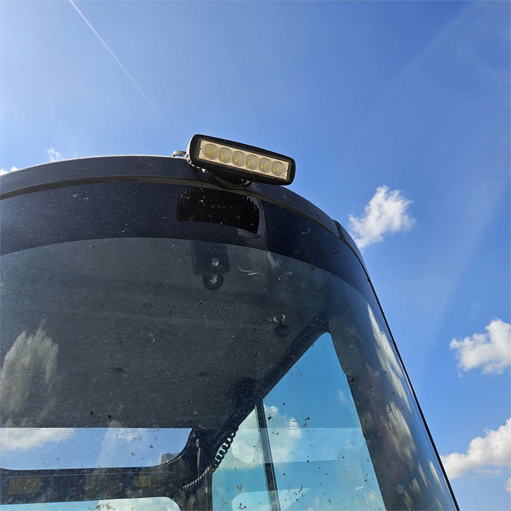 504bf293-96ef-4493-a501-b7e7719c3bf7_largesize new holland e39 b 4t 2 786 h 2015