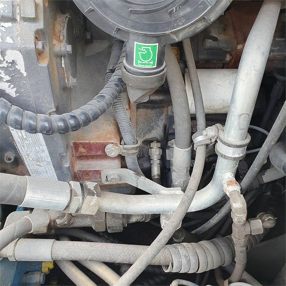 541aba12-0ea9-4cea-b077-35b66a13285a_largesize komatsu wh 716 – 16 m – 2 250 h – 2005