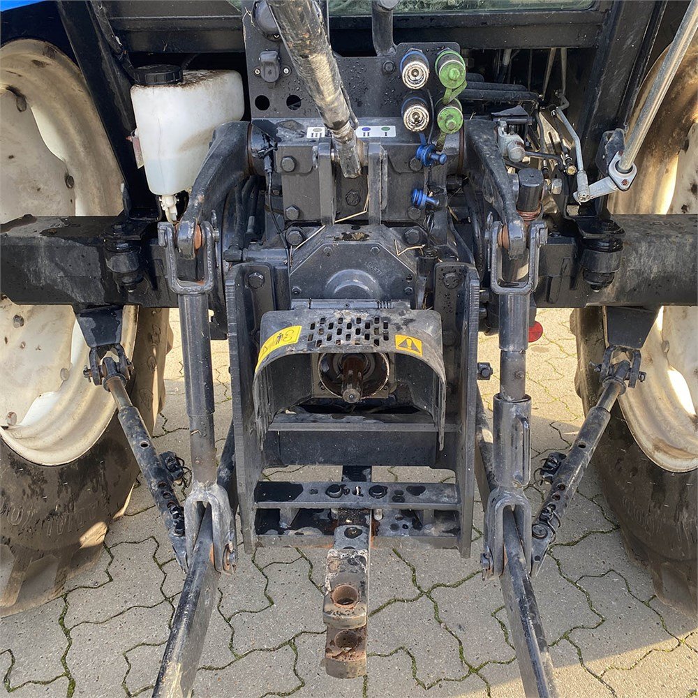55d7b5a1-4a44-476a-9584-b4efccc256d9_largesize new holland t 5070 – 115 ch – 2010 – 273 h