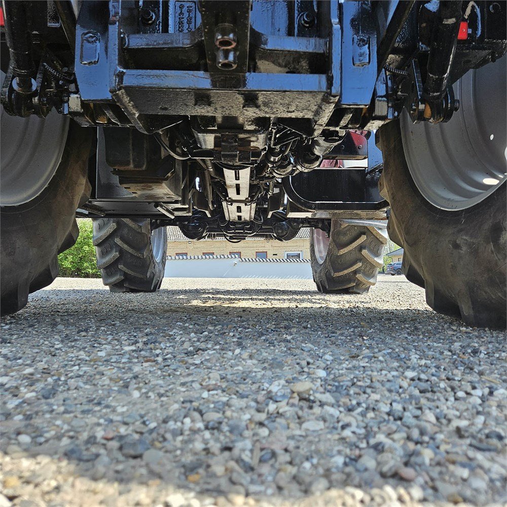 5704166f-82a6-4298-9f90-d1a0a3ffb572_largesize massey ferguson 6480 145 ch 8 574 h 2004