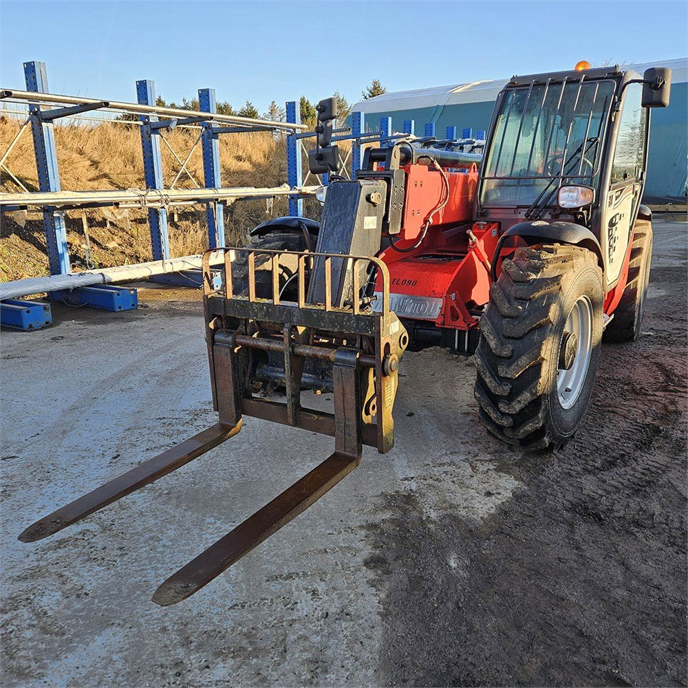 5788a784-12b7-4577-96a7-2a20c1522d53_largesize manitou mt932 easy 75d – 9 m – 1 555 h – 2017