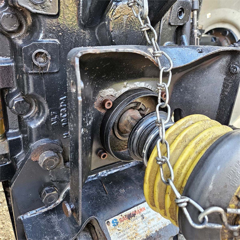 5a13b492-4d69-471d-9e9b-96c4a335f5b2_largesize new holland t6020 – 112 ch – 2010 – 2612 h