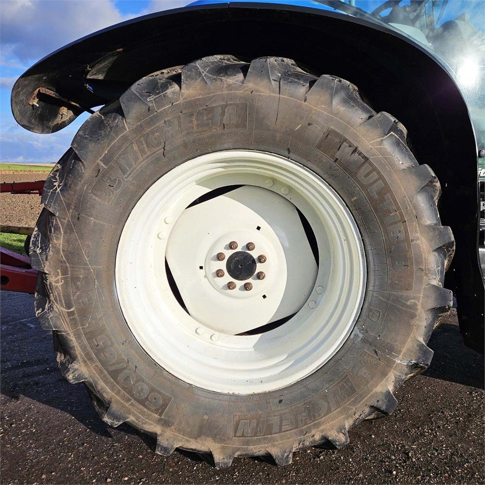 5a2ffa8f-21e7-41fe-8d84-c0a0b8610f9f_largesize new holland t6020 – 112 ch – 2010 – 2612 h