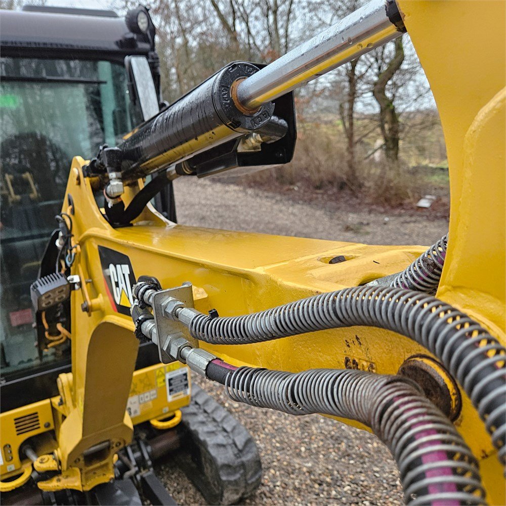 5a9b9e7d-f61f-4b39-bcb9-1c18dcf2ee26_largesize caterpillar 301.6 – 2t – 2 895 h – 2019