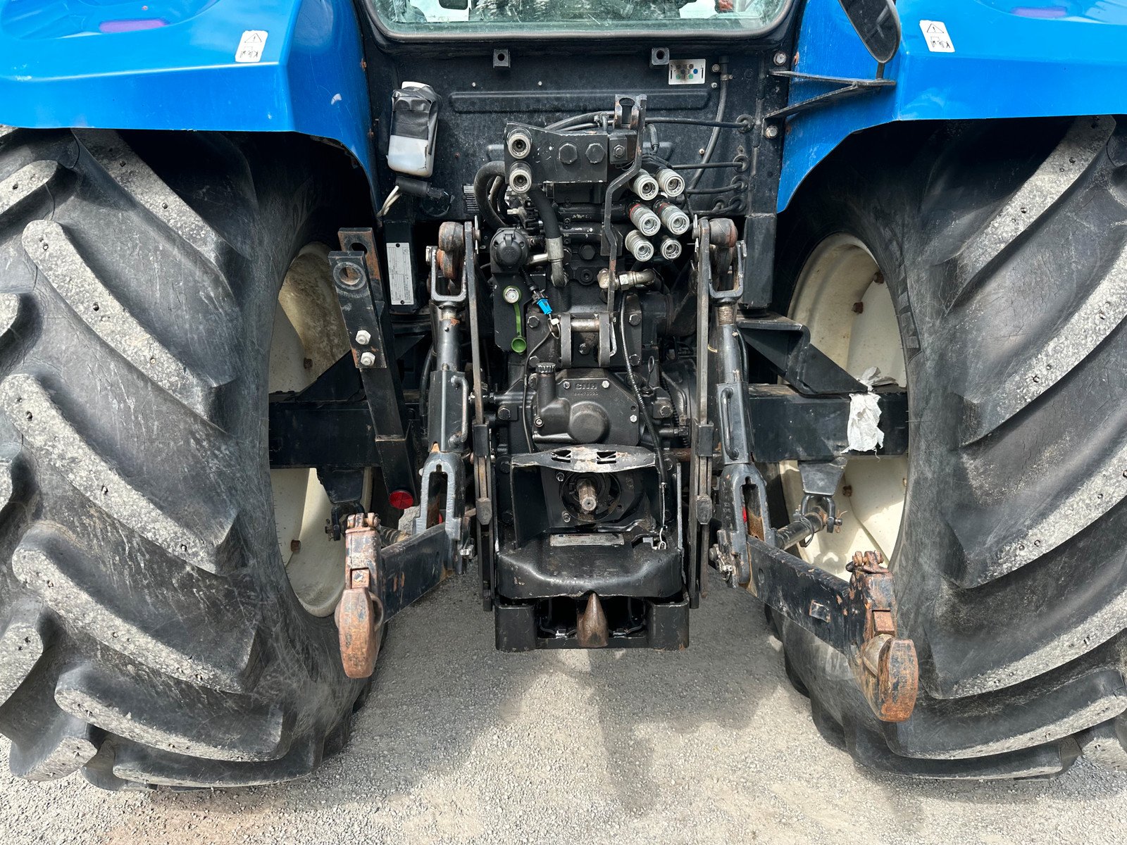 5b6bcf9f-01b4-4a32-aca5-cf05448cc4f0 new holland t5.115 – 115ch – 2 230 h – 2013