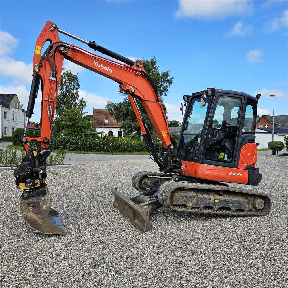 5fa6a3e3-f02b-4f0b-b94f-3ec36815b012_largesize kubota kx057 4 5t7 1 795 h 2019