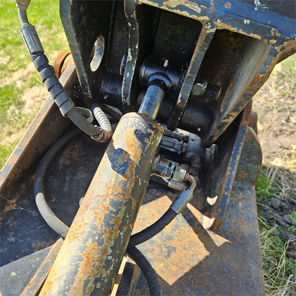 62e79e79-1c76-4992-9aac-bd81f0c9b78c_largesize komatsu pc55mr 3 – 5t5 – 4 810 h – 2011