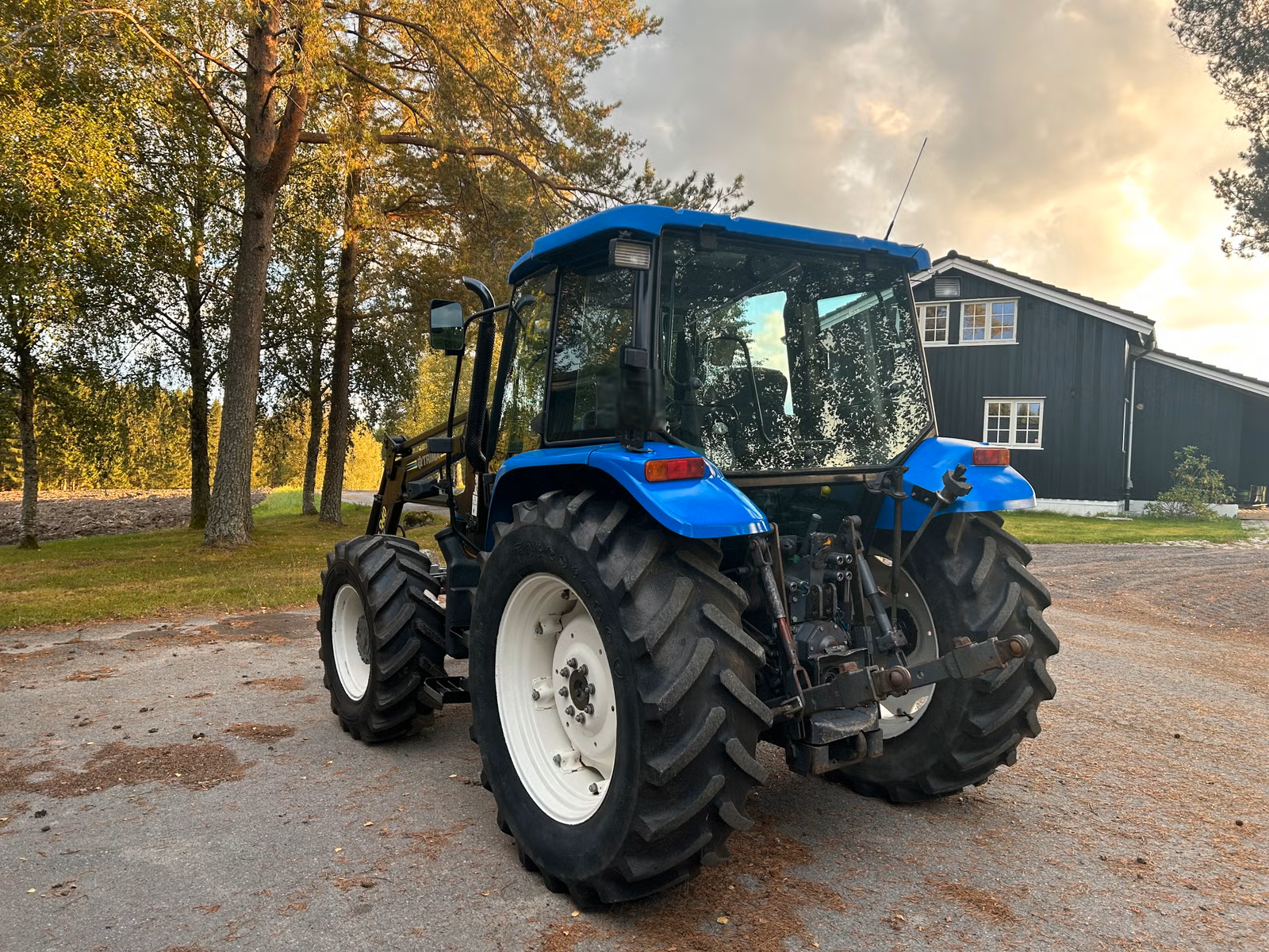 64262c92-5040-4e71-bd91-ae2058e6b58c new holland tl 90 – 95 ch – 3 600 h – 2001