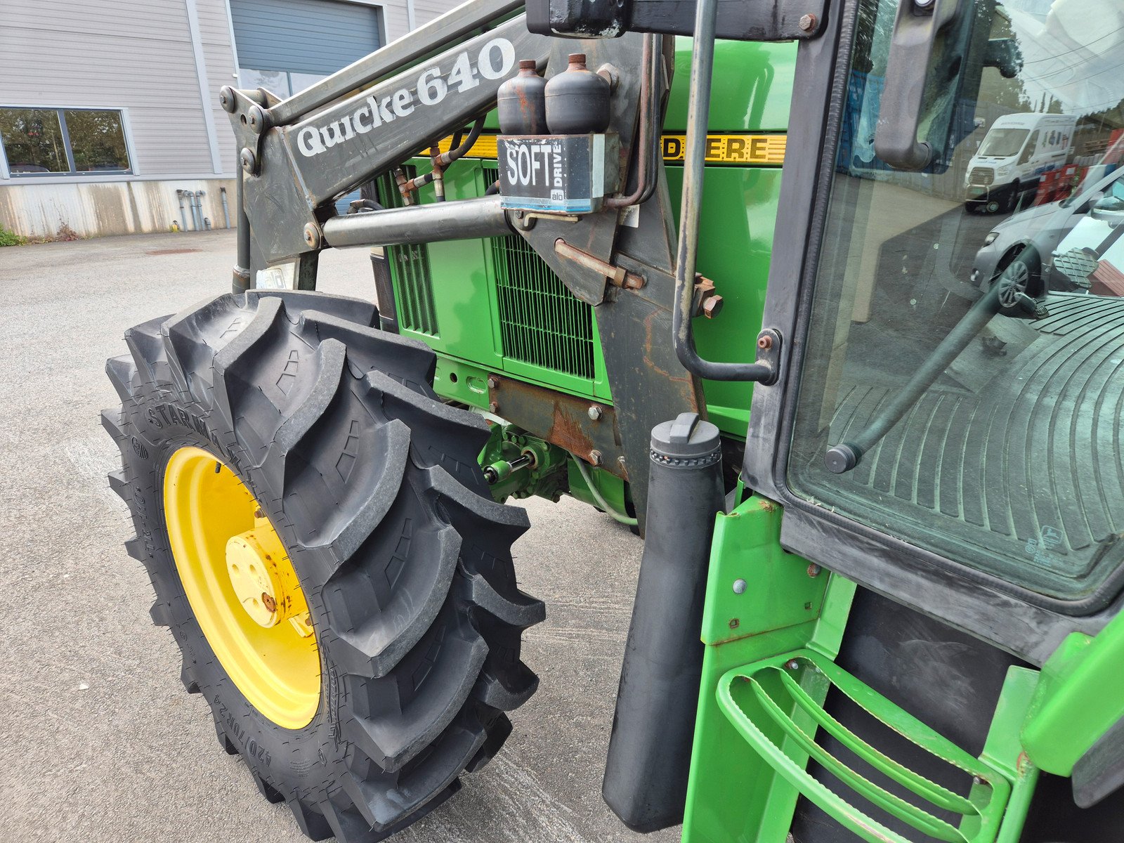 6707a9b3-6526-4383-add4-e4bde52bb6f5 john deere 6200 – 85 ch – 7 024 h – 1993