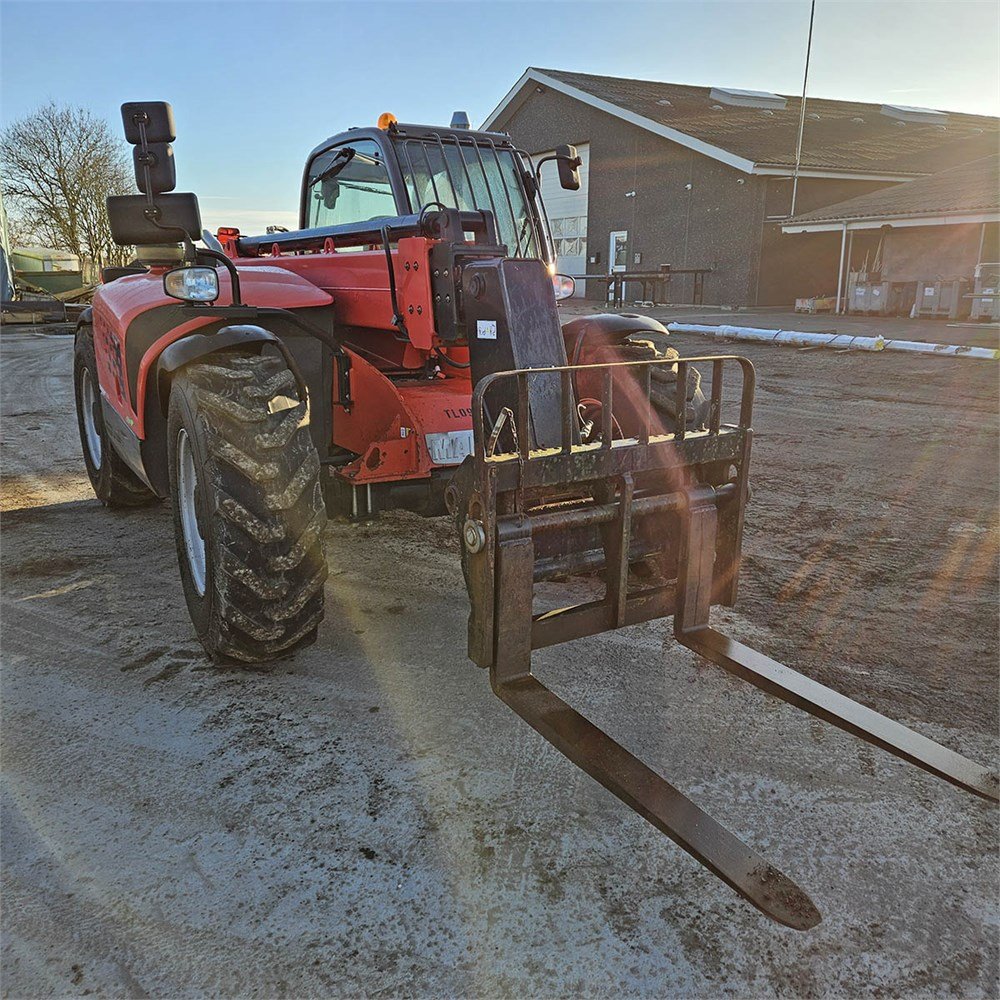 697d36b0-0858-4558-9fe4-e7d276738ee4_largesize manitou mt932 easy 75d – 9 m – 1 555 h – 2017