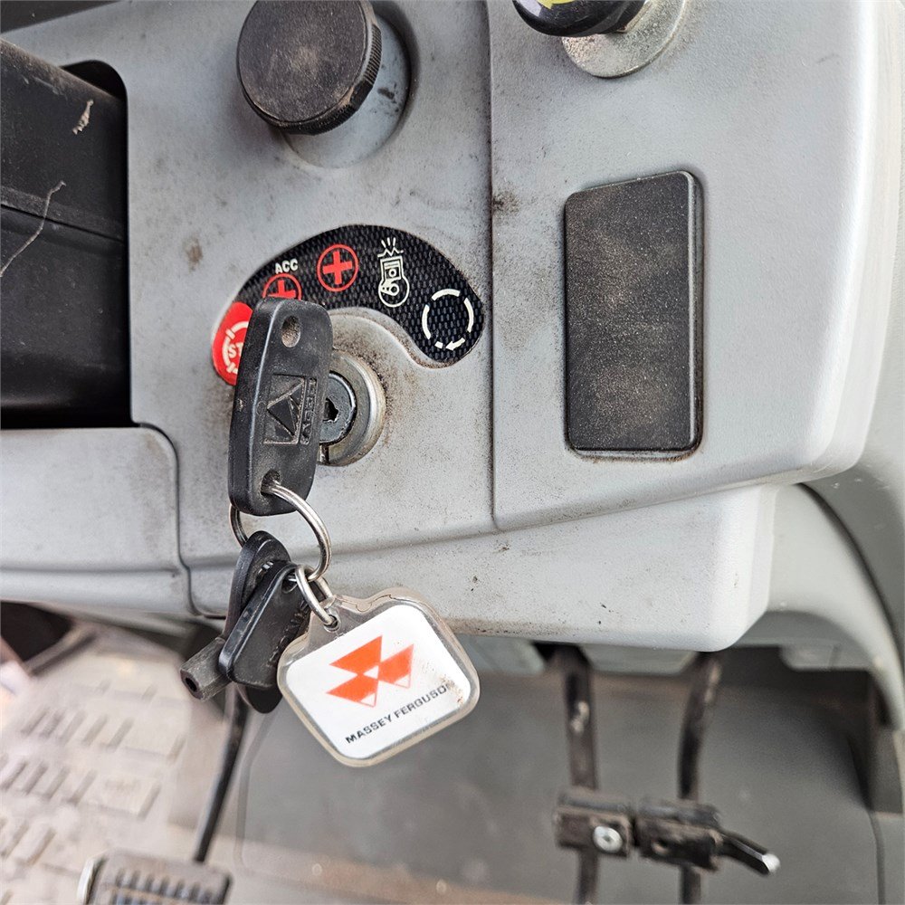 6bdf934b-de90-4dc7-856b-78626048d870_largesize massey ferguson 5465 – 109 ch – 5 715 h – 2005