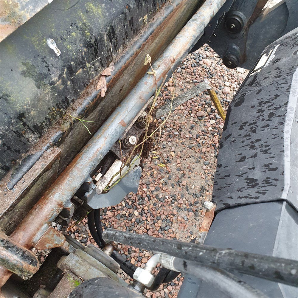 6f01787f-073a-414b-a0c9-77e1c2026ddb_largesize deutz fahr agrotron ttv 1145 – 140 ch – 2003 – 8 250 h