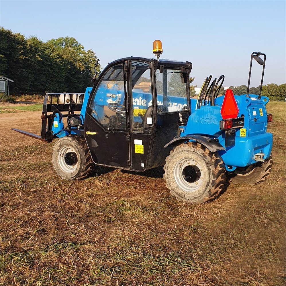 735ad009-58f2-4917-bcfa-aa2c4f885301_largesize genie gth 2506 – 5,8 m – 825 h – 2018