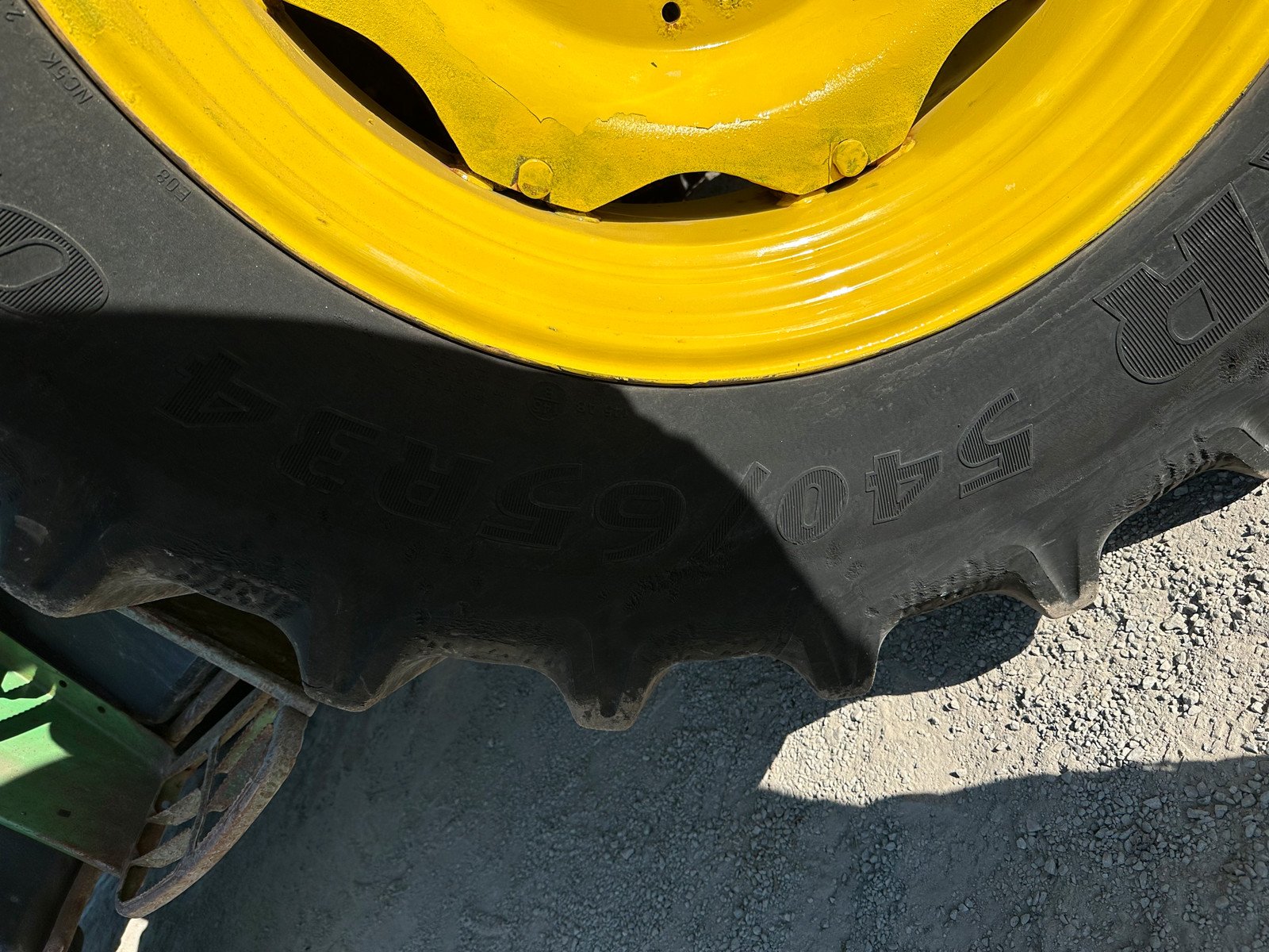 759eb939-31a3-4aee-bf84-56cccc998a44 john deere 5820 88 ch 5 384 h 2005