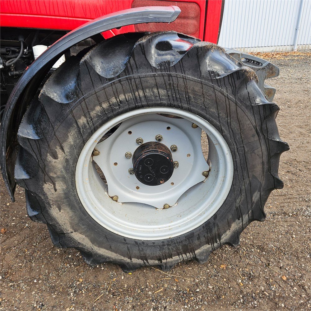 765890a9-c8e8-414d-b7c1-c14d66f8b903_largesize massey ferguson 5465 – 109 ch – 5 715 h – 2005