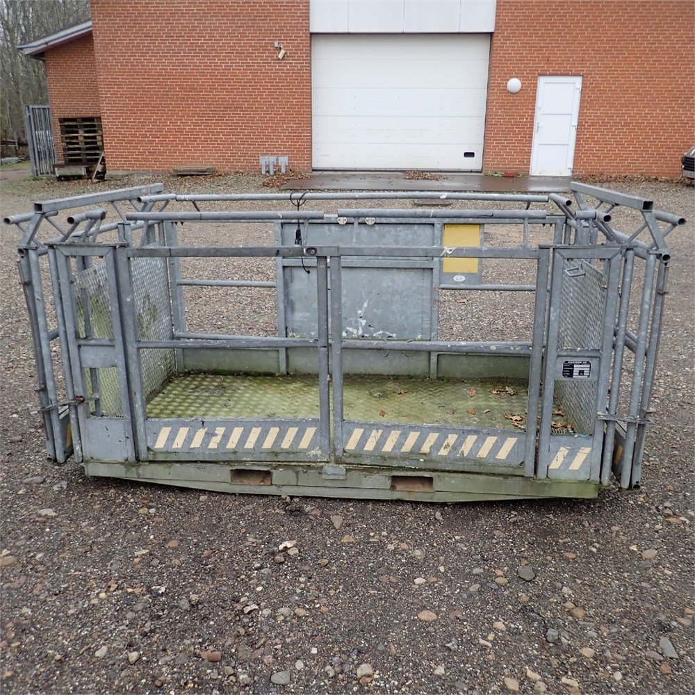 7a77deb0-c4c4-4306-ab78-9e74087e385e_largesize manitou mt 1340 slt ultra – 13 m – 4 450 h – 2005