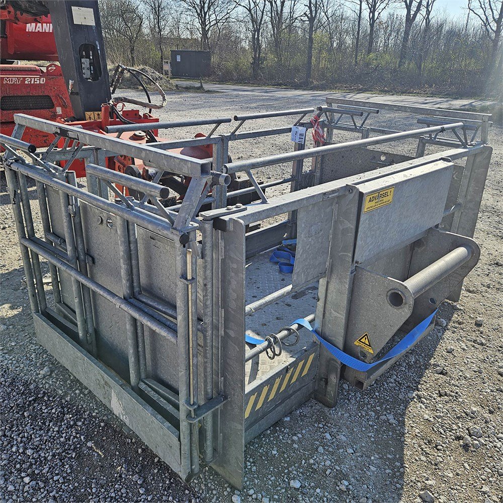 8037a0c9-02e3-4bc3-b6ad-2c4cb71ffac6_largesize manitou mrt 2150 turbo privilege 21 m 9 410 h 2010