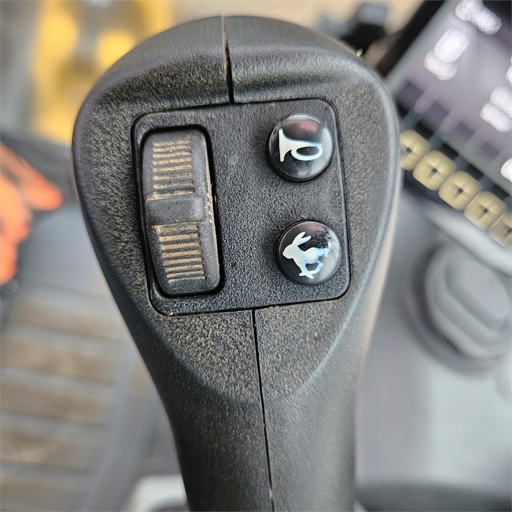 8235e0b2-9485-4ec6-b475-6a09dd347f36_largesize caterpillar 301.6 – 2t – 2 895 h – 2019