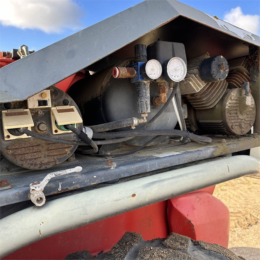 8244ce56-0f38-494a-a963-74b7eacd62c1_largesize manitou mt 1740 – 17 m – 6 407 h – 2004