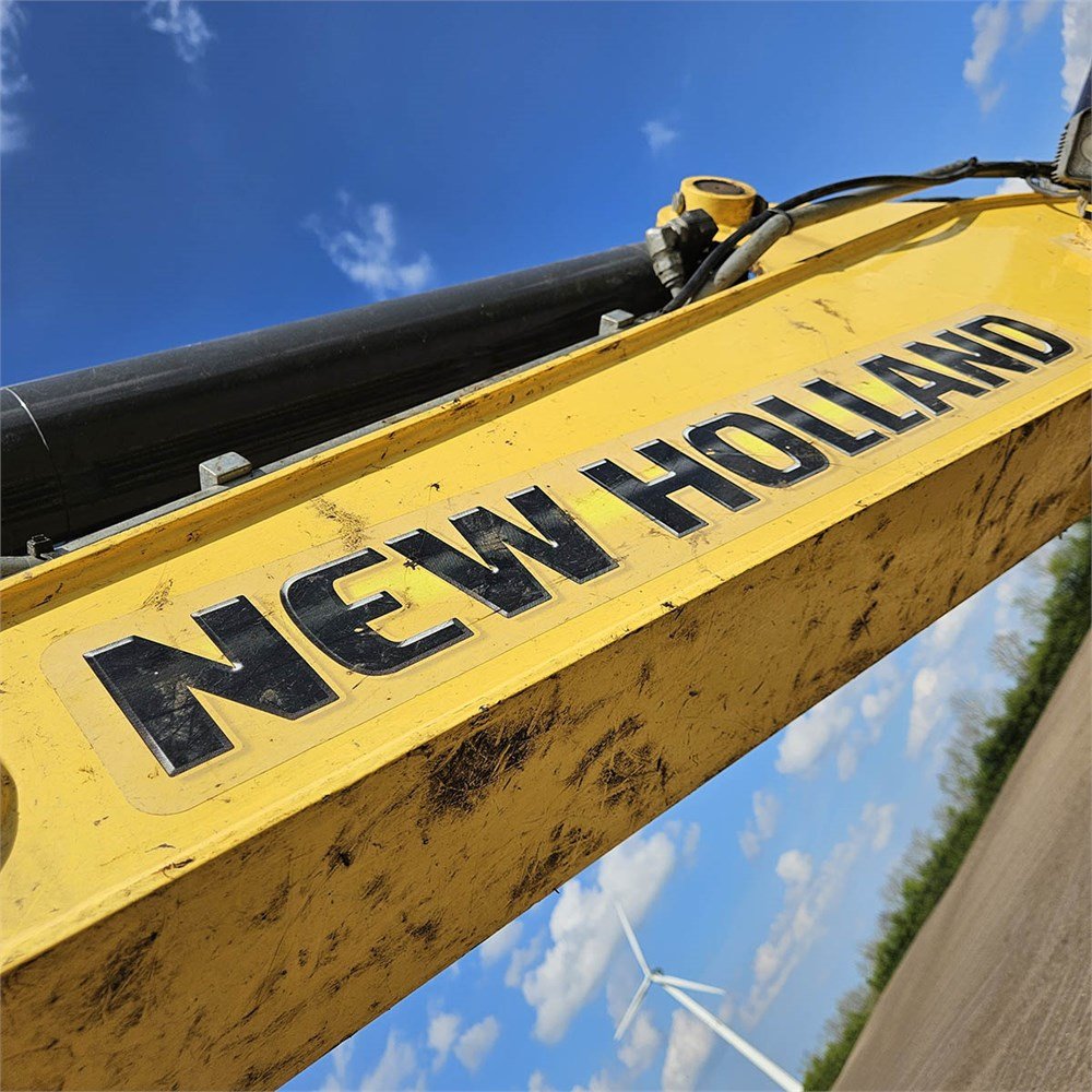 83a49e61-0998-44e1-a133-90fba50714f0_largesize new holland e39 b 4t 2 786 h 2015