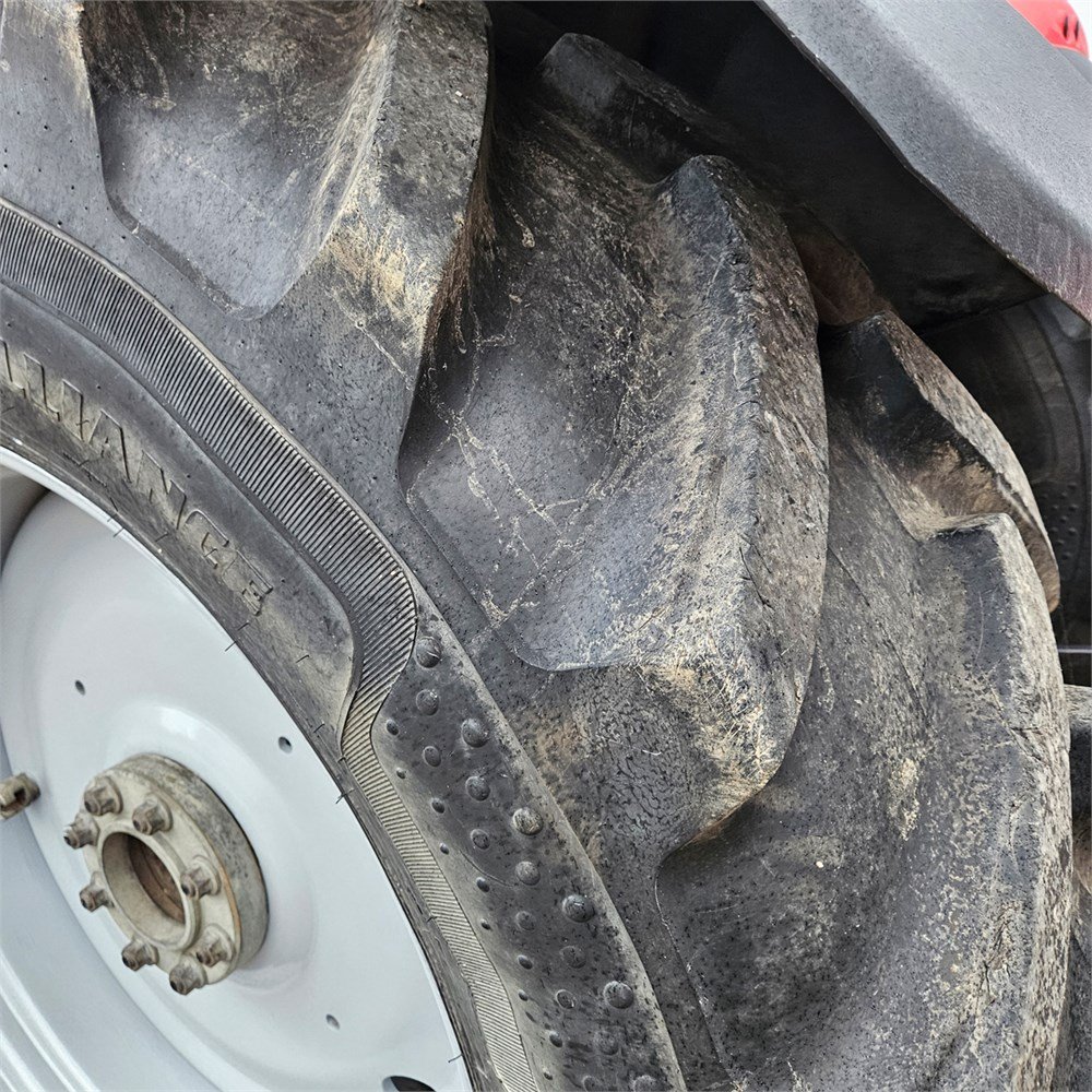 83cac393-39e8-4da0-882e-7ef022651f16_largesize massey ferguson 6465 dyna 6 – 120 ch – 8 053 h – 2006