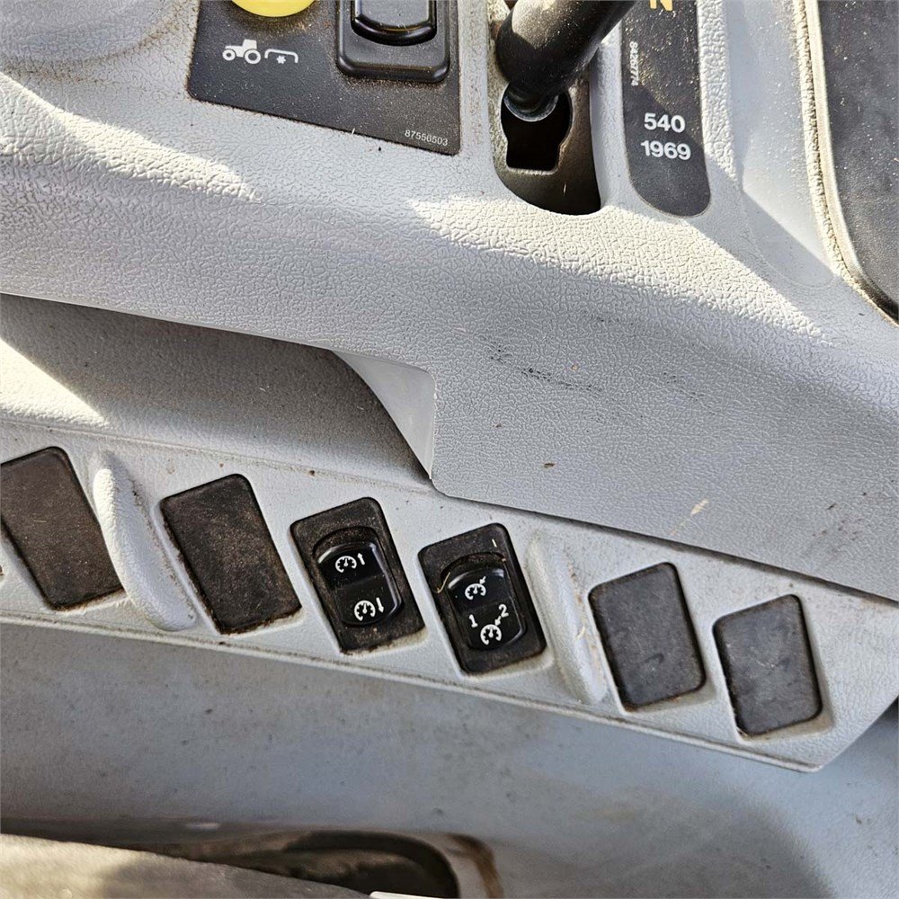 8abda194-e6ee-4ada-ae6b-6fec67dfba1f_largesize new holland t6020 – 112 ch – 2010 – 2612 h