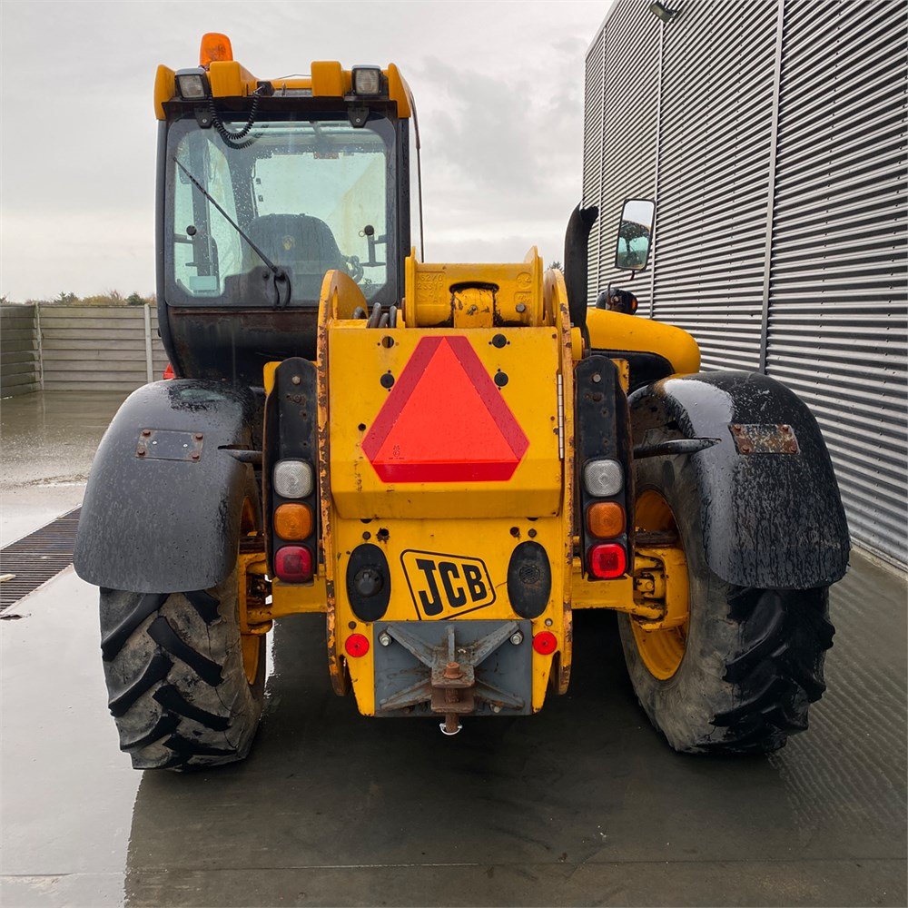 8de3fdf5-3d75-4e5a-9b18-d0f828f4ec74_largesize jcb 531 70 – 7 m – 5 000 h – 2006