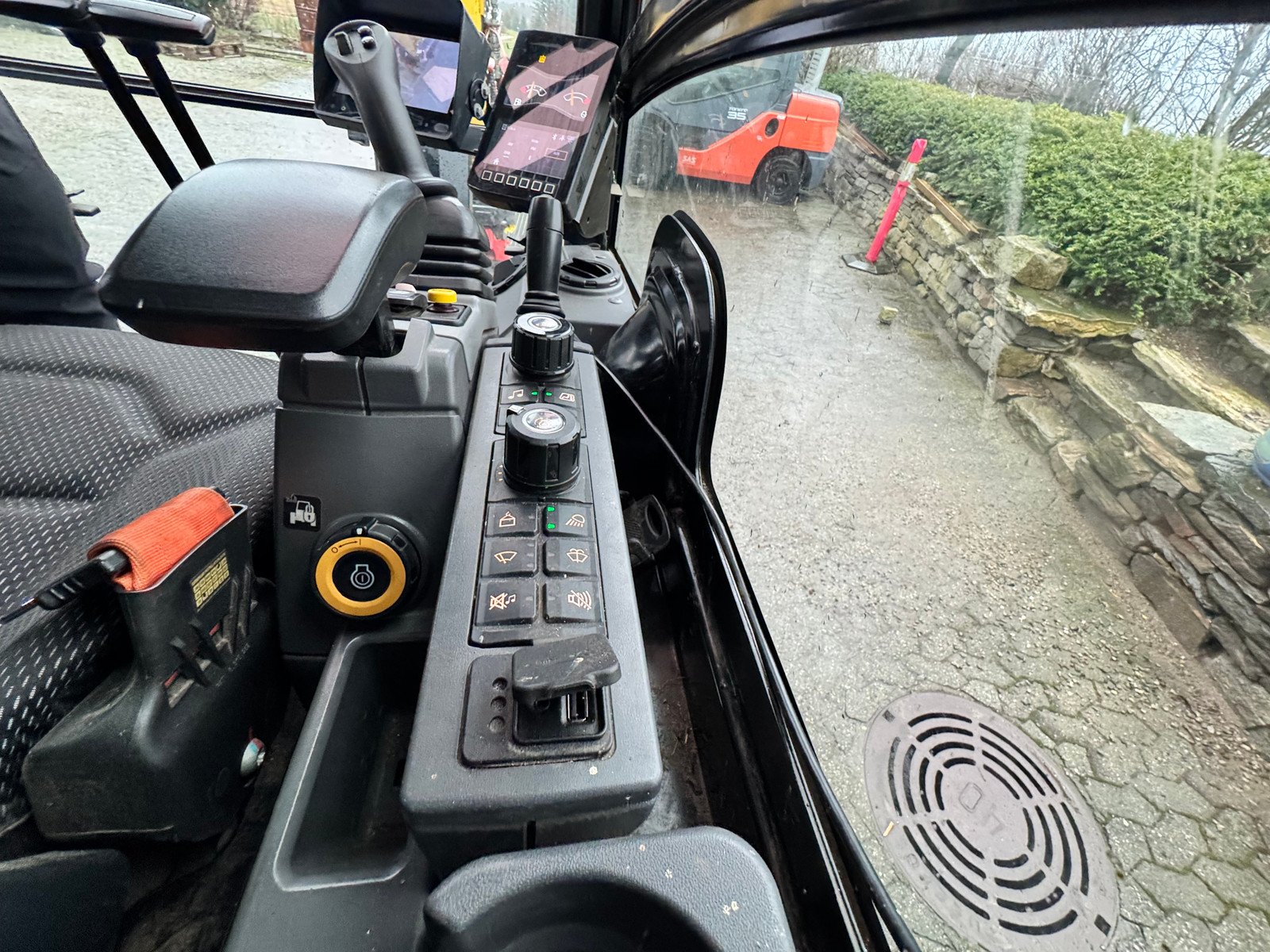 907_13dbecf8-61d8-466c-8528-1a119e5cfb52 cat 302 cr – 2t4 – 1 430 h – 2019