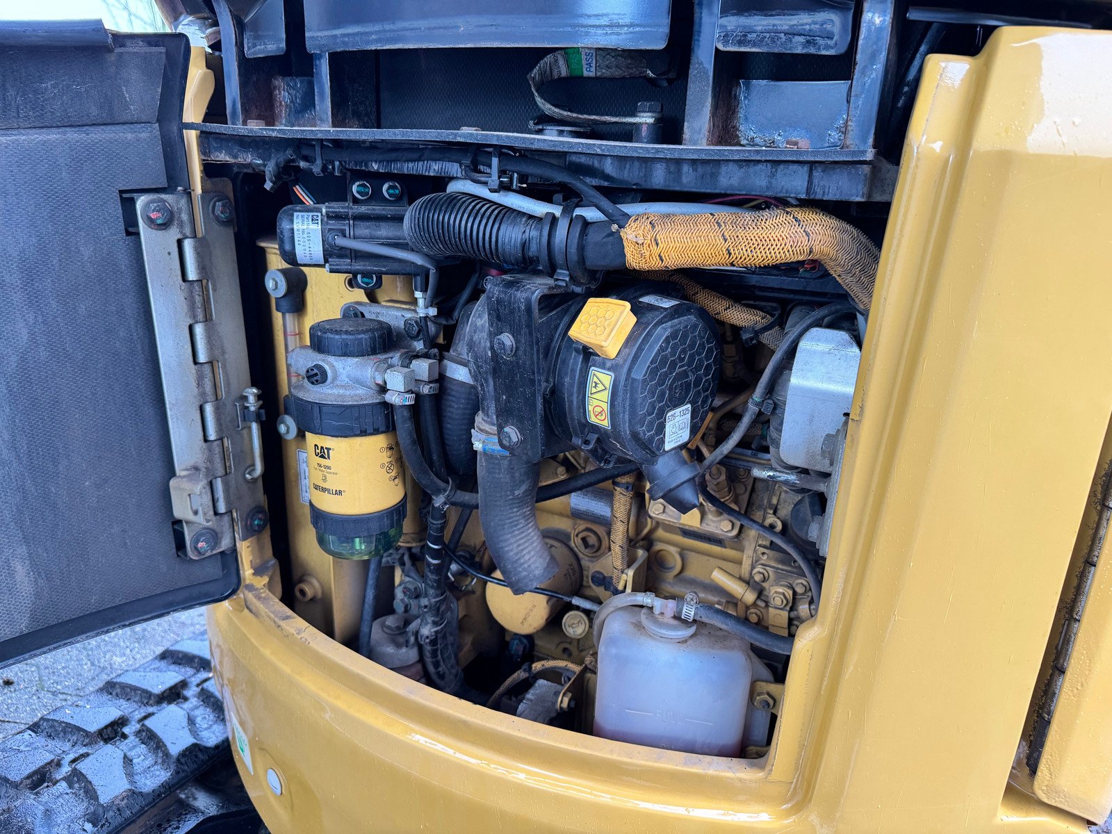 907_76e136be-d23b-4b39-b941-3b0bcbfed8ec cat 302 cr – 2t4 – 1 430 h – 2019