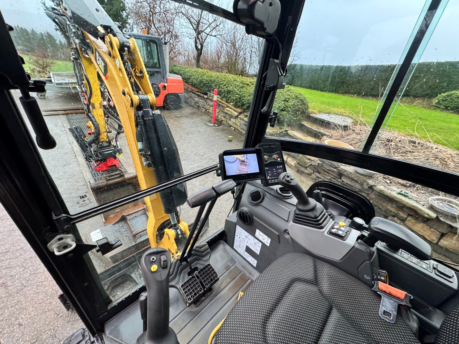 907_8c513ed0-e50f-42d7-abca-4bdc800886fb cat 302 cr – 2t4 – 1 430 h – 2019