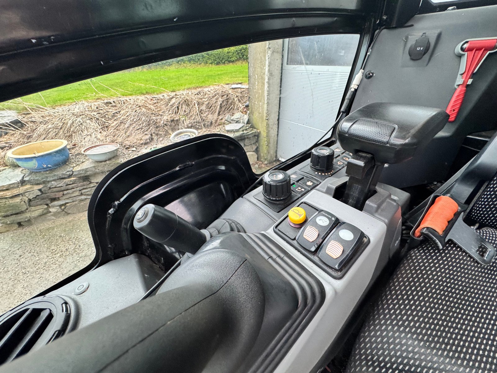 907_b8c73edb-d707-4bb7-9e55-a841590aa531 cat 302 cr – 2t4 – 1 430 h – 2019