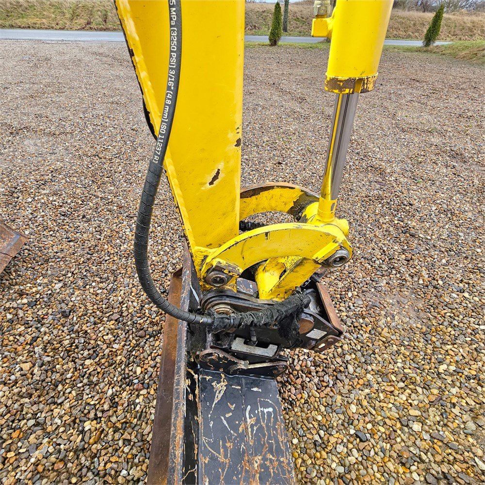 92266d61-1dd1-4081-b879-20e3a635dbb0_largesize komatsu pc20r 5 2t 1 169 h 2022