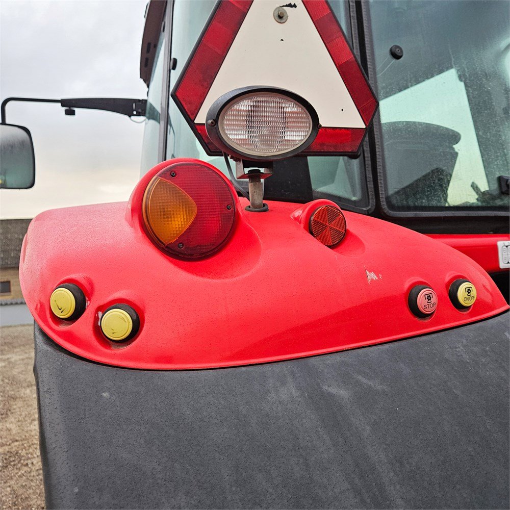 92f4e690-e3cf-4b85-beec-2178422d78fc_largesize massey ferguson 6465 dyna 6 – 120 ch – 8 053 h – 2006