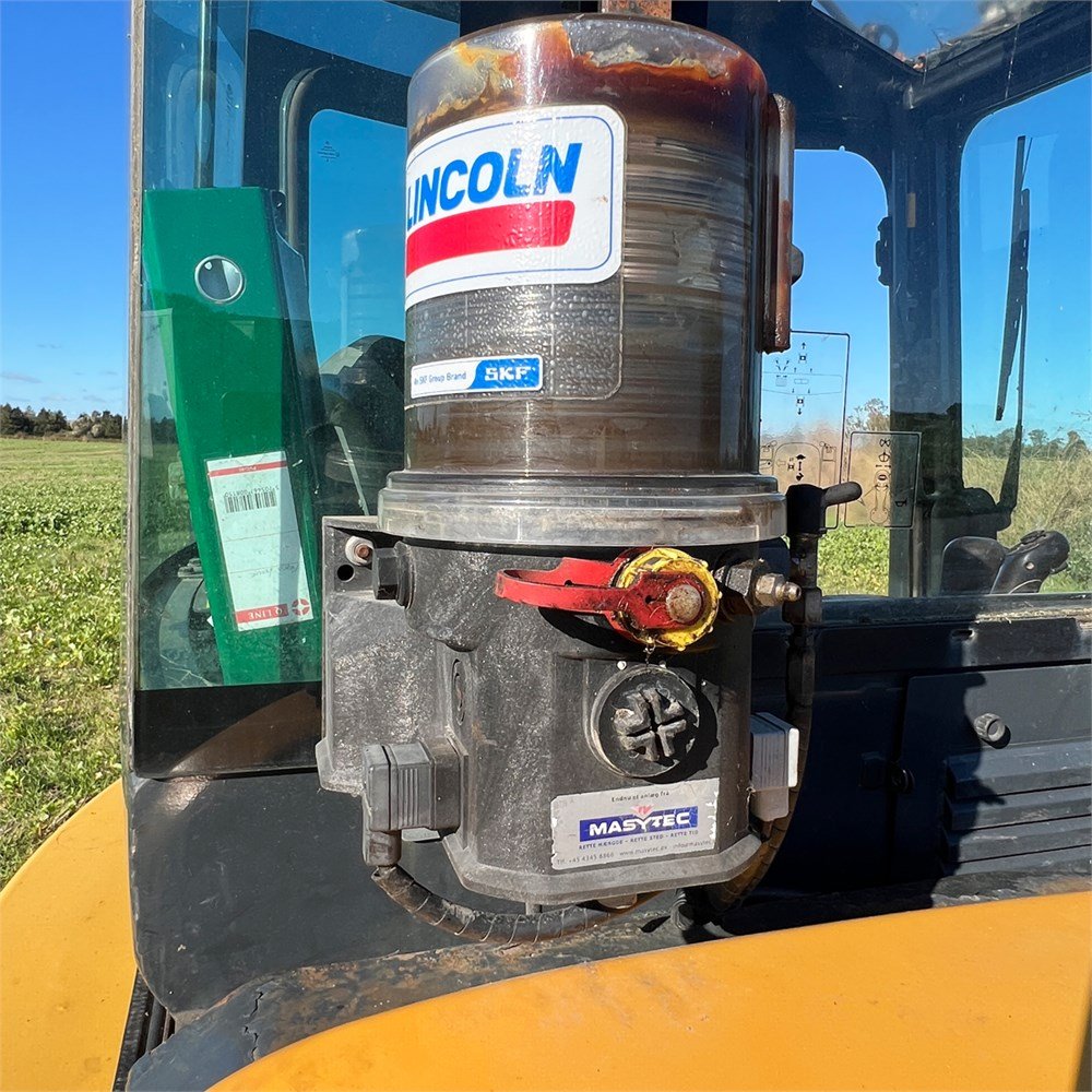 951a5566-877c-418c-b575-66169221f2a3_largesize komatsu pc55mr 3 – 5t3 – 4 625 h – 2012