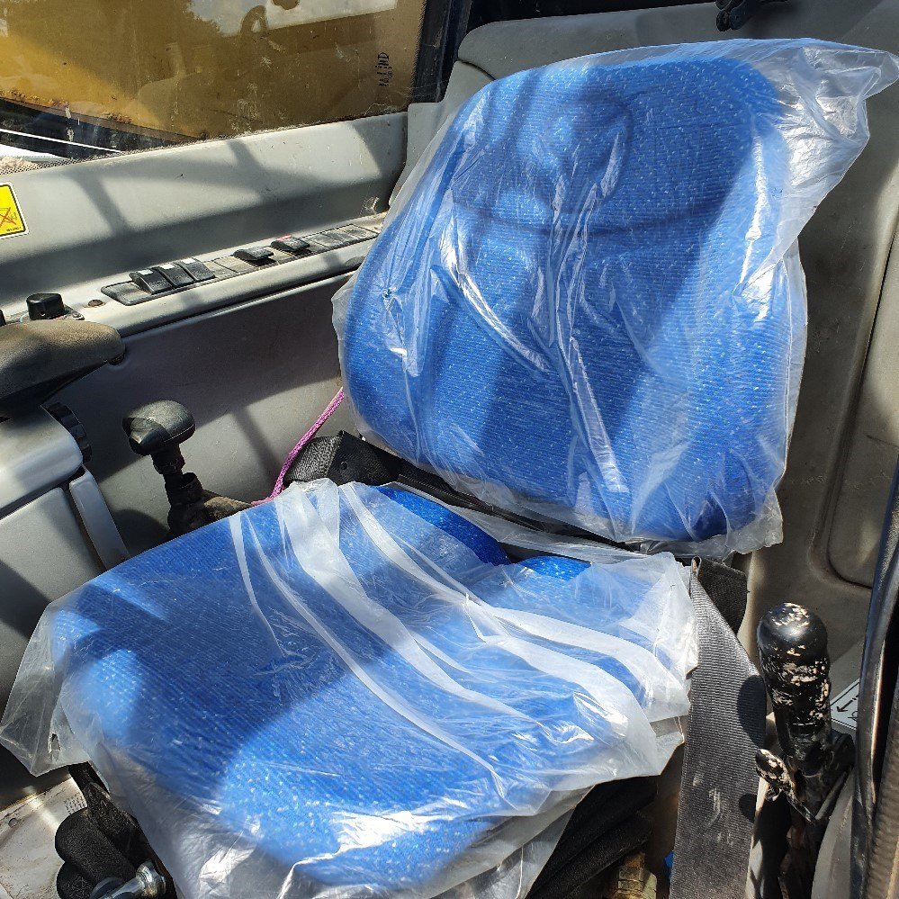 9542b86f-3b92-4bbd-a8d0-2f830ea0f5f7_largesize caterpillar th350b – 11 m – 3 450 h – 2004