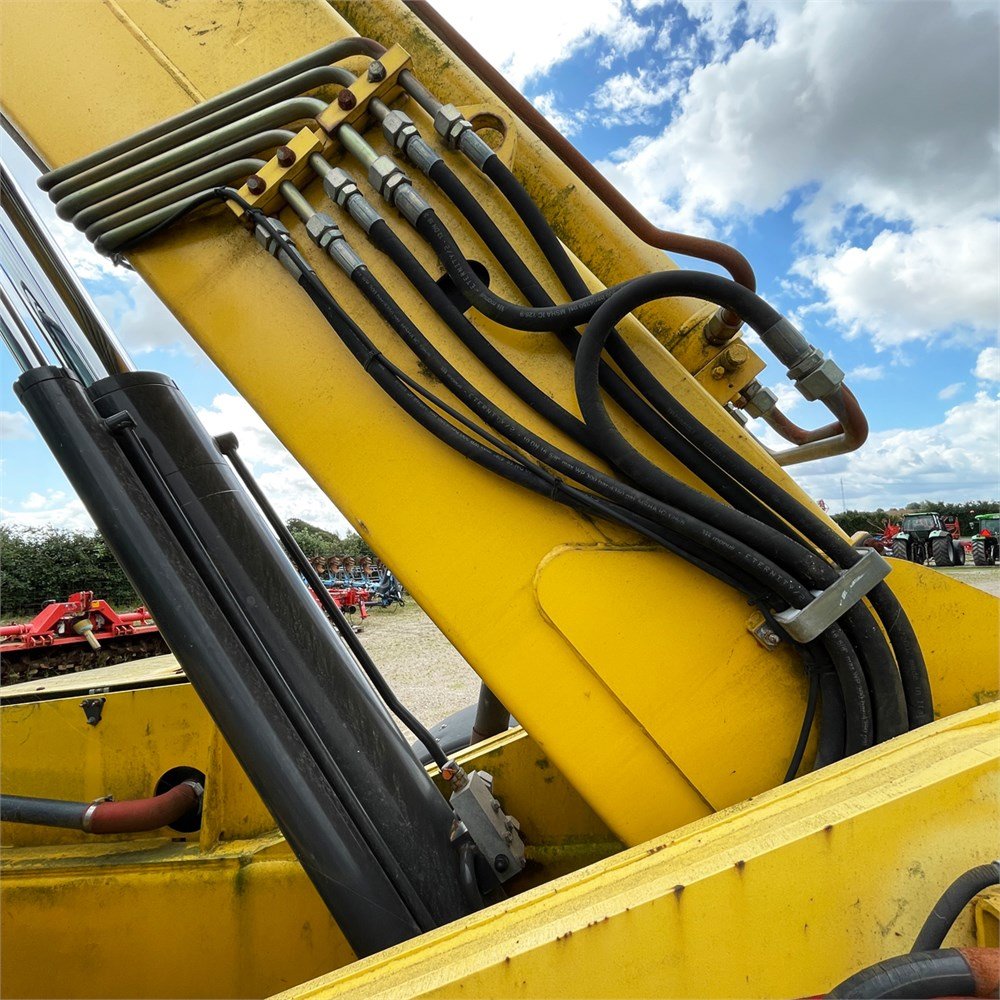 958ef284-cce0-4328-bafe-02d664b62121_largesize new holland lm 1740 – 17 m – 5 200 h – 2003