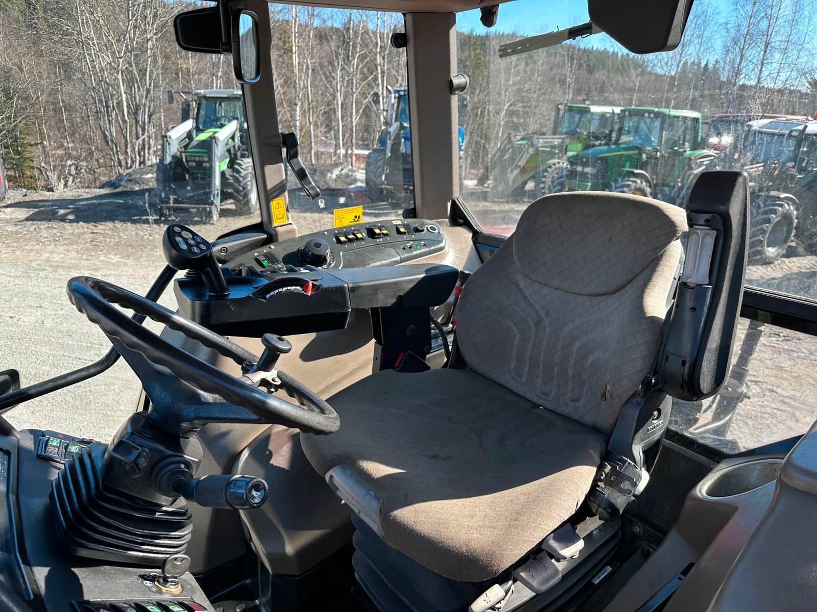 998677f1-d413-4a43-8ca8-b9db6fe042c4 case ih cvx 130 – 130ch – 5 600 h – 2001