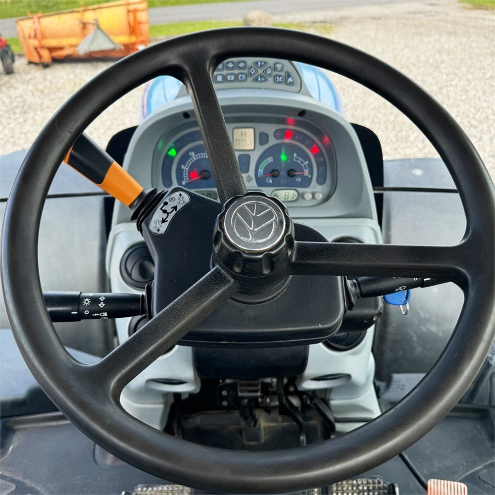 9a41cc16-5d1c-4065-9a2d-def2019e6b9b_largesize new holland t 7.250 auto command – 200 ch – 2012 – 7 775 h