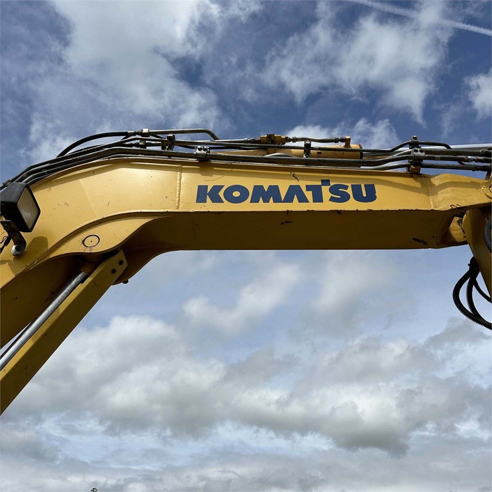 9b64b36e-fdc2-46aa-8228-e0bedeae6e47_largesize komatsu pc88mr 8 8t8 5 250 h 2014