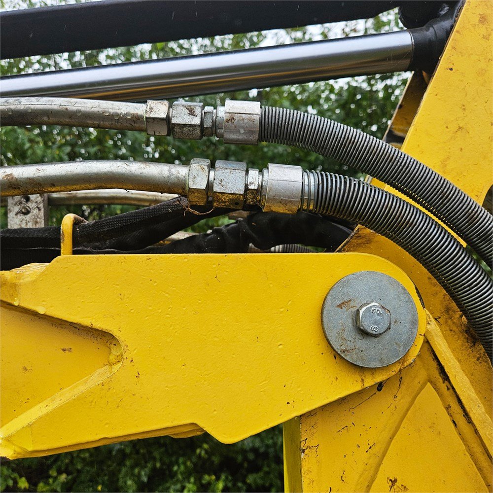 9bae5f1b-863e-43b9-9422-8f7685bc3538_largesize yanmar sv22 – 2t2 – 1 699 h – 2020