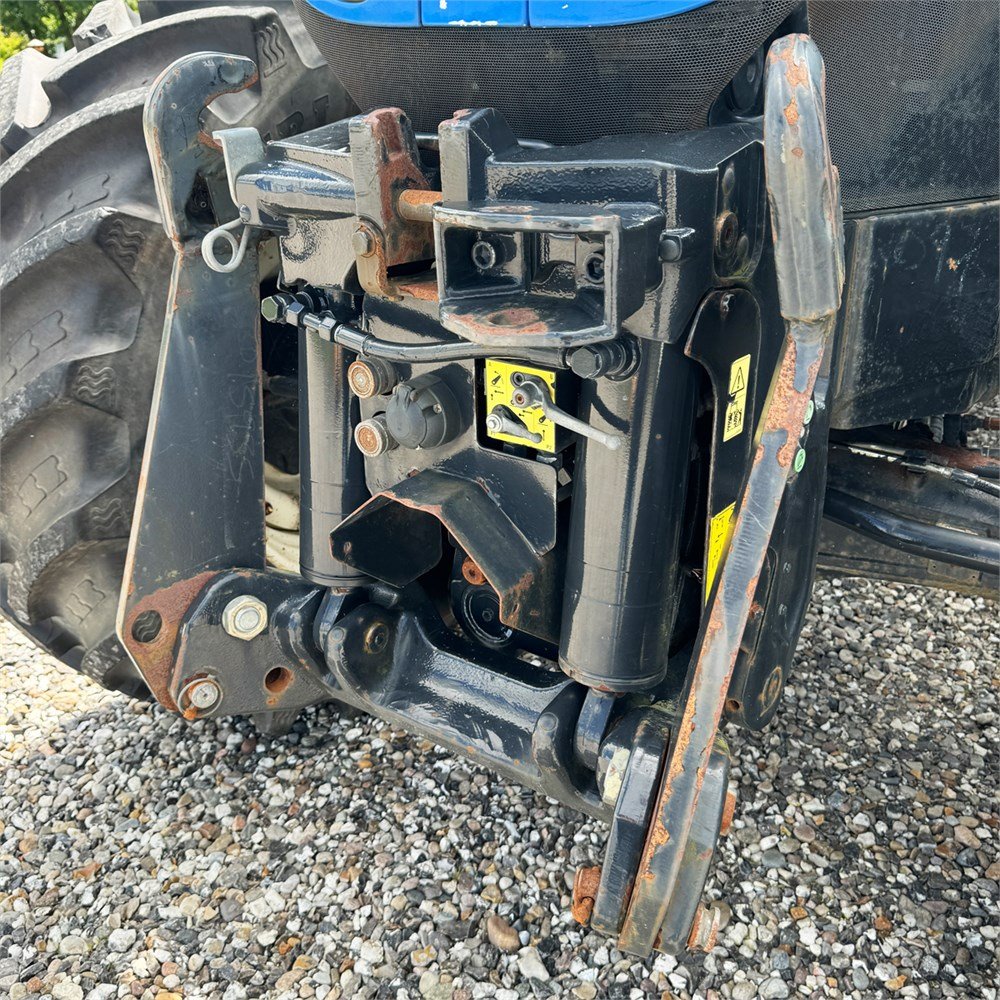 9ecf218c-8119-4aed-b685-b6ddb4b5ce90_largesize new holland t 7.250 auto command – 200 ch – 2012 – 7 775 h