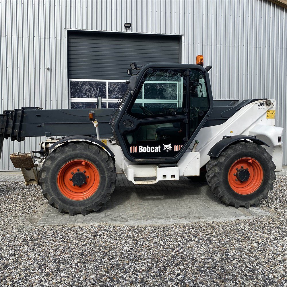 Bobcat T40170 1 bobcat t40170 17,4 m 1 687 h 2006