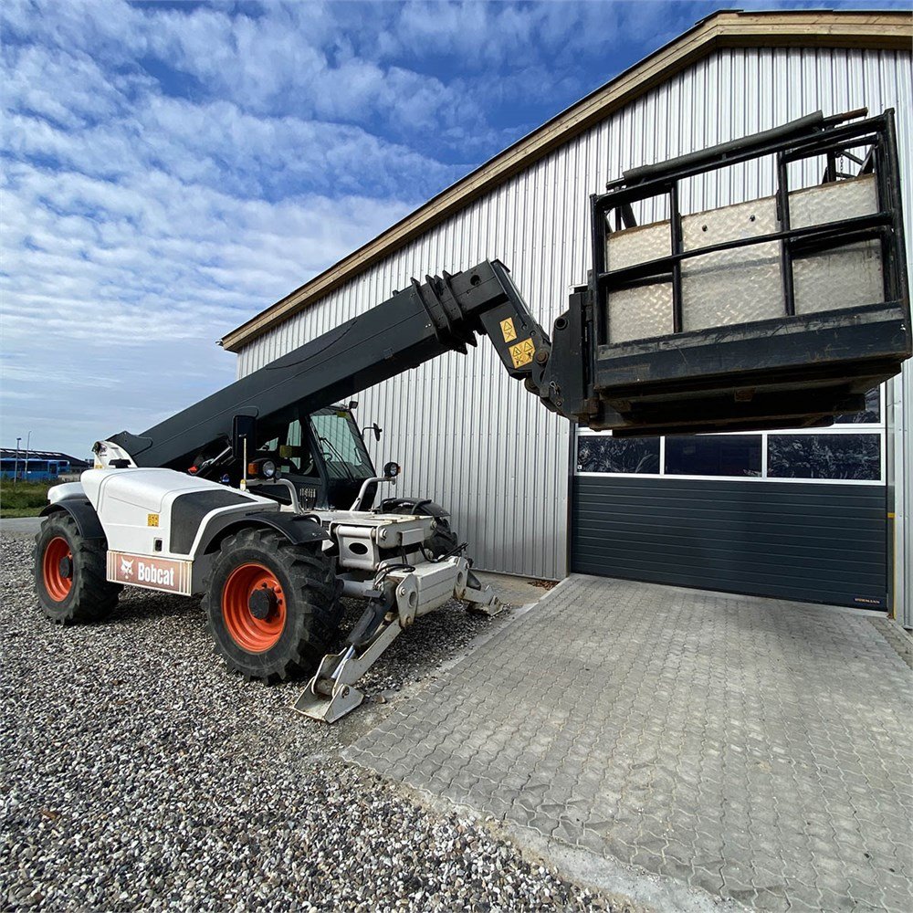 Bobcat T40170 7 bobcat t40170 17,4 m 1 687 h 2006