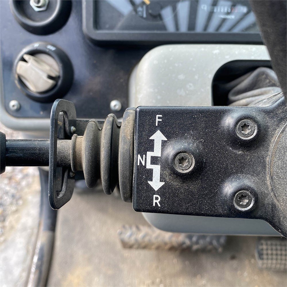 Bobcat T40170 9 bobcat t40170 17,4 m 1 687 h 2006