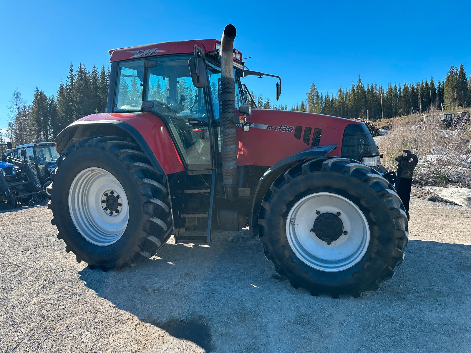CASE IH CVX 130 2 case ih cvx 130 – 130ch – 5 600 h – 2001