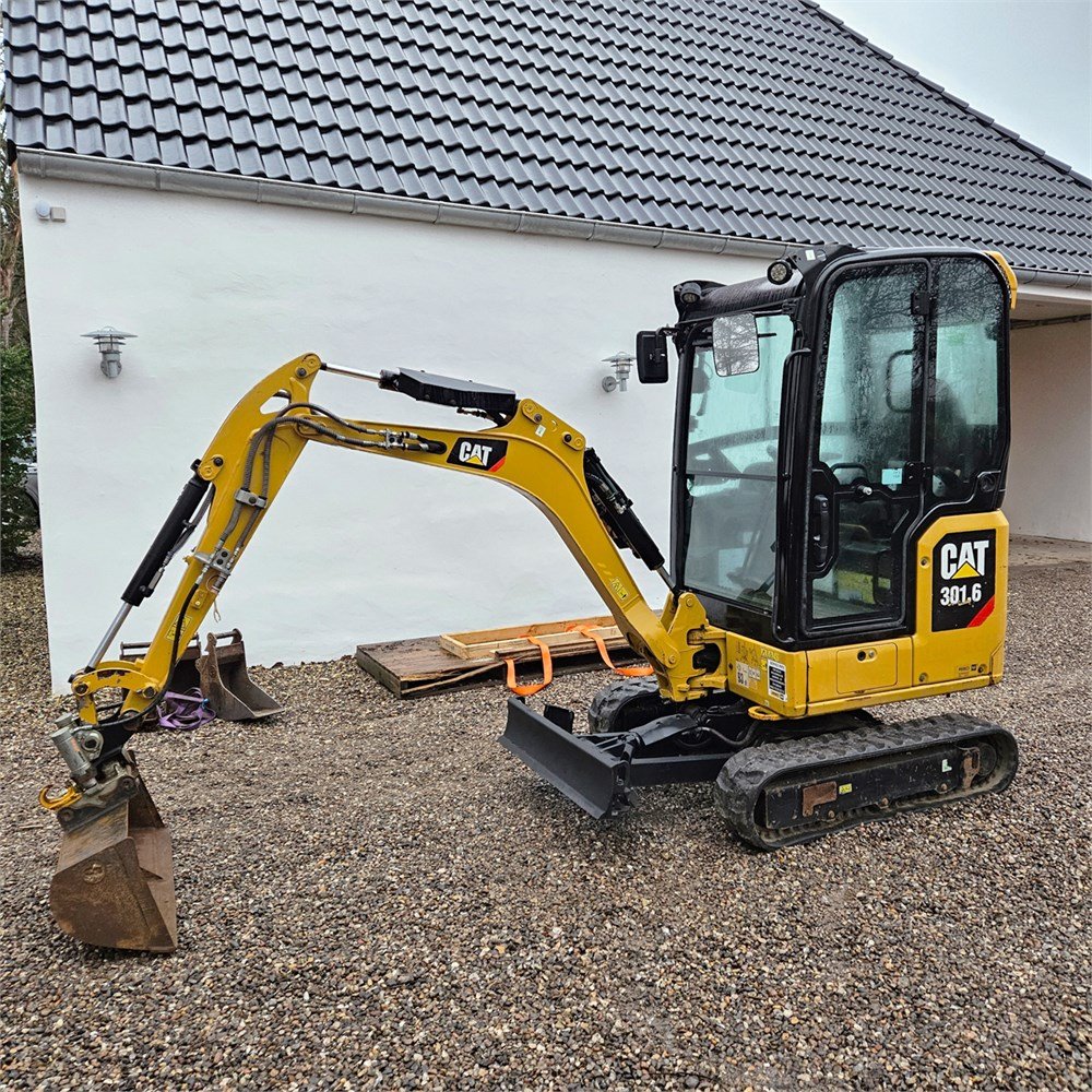 CATERPILLAR 301.6 1 caterpillar 301.6 – 2t – 2 895 h – 2019