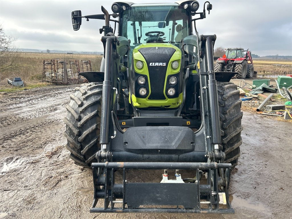 CLAAS AVEC CHARGEUR FRONTAL QUICKÉ Q4s 2 claas arion 460 – 140 ch – 2020 – 7 852 h + chargeur frontal quicke q4s