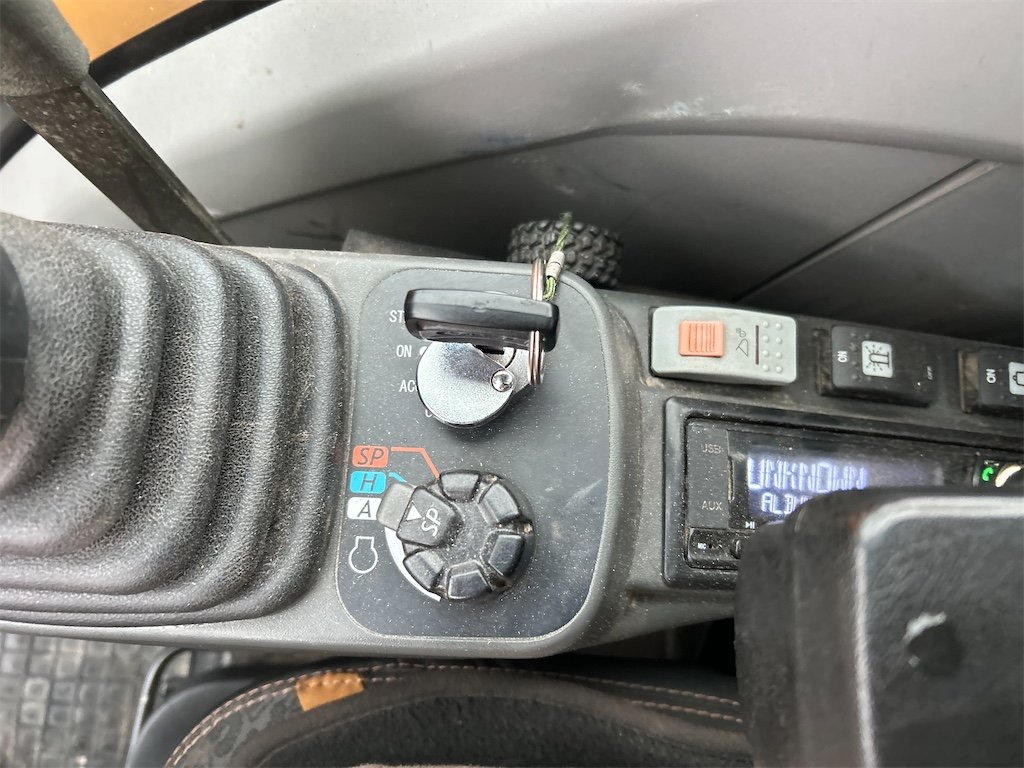 Case CX85D SR 15 case cx85d sr – 8t7 – 1 721 h – 2020